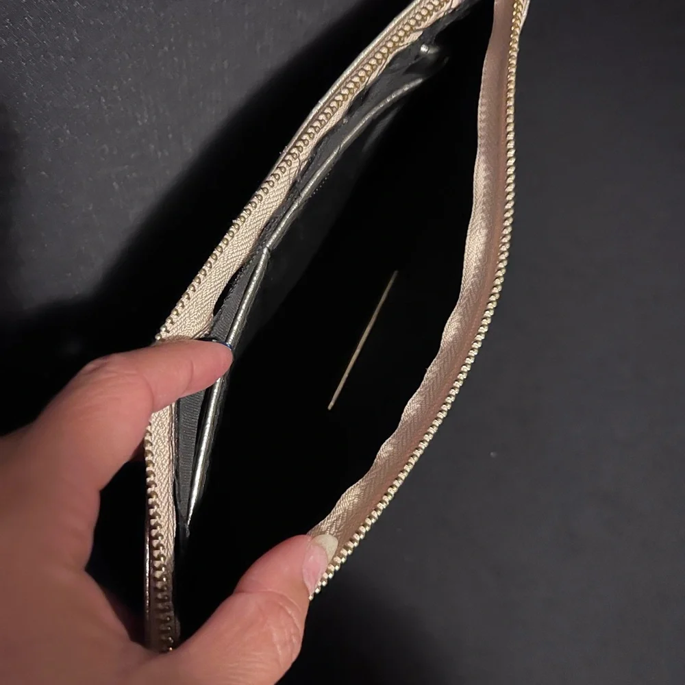 Street Level Silver Clutch with Eye Design - Picture 3 of 4